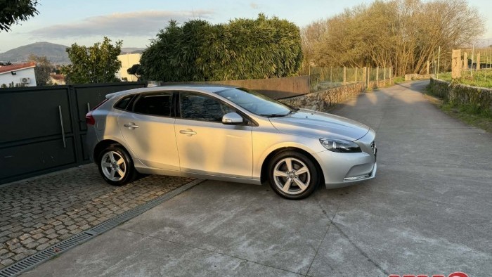 Volvo V40 KINETIC