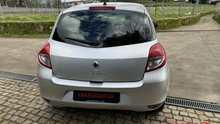 Renault Clio authentique