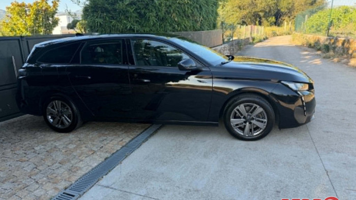 Peugeot 308 SW blue hdi active