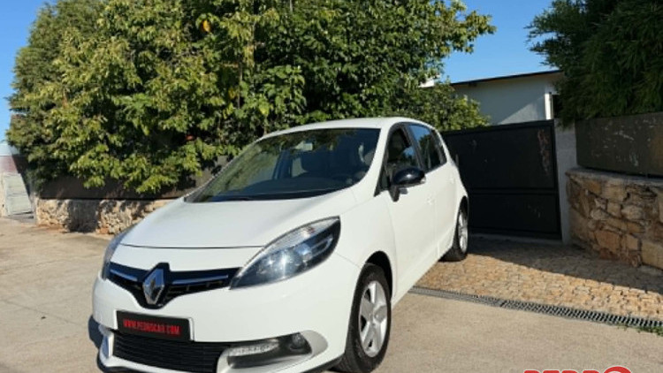 Renault Sc&eacute;nic dinamique