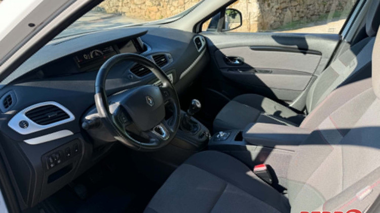 Renault Sc&eacute;nic dinamique