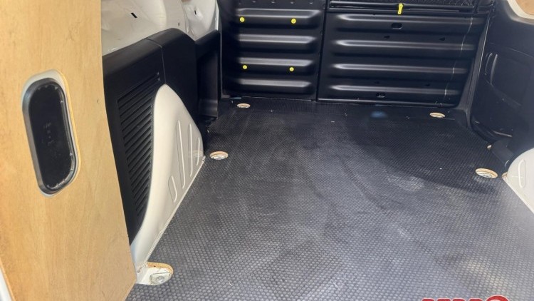 Peugeot Partner PREMIUM